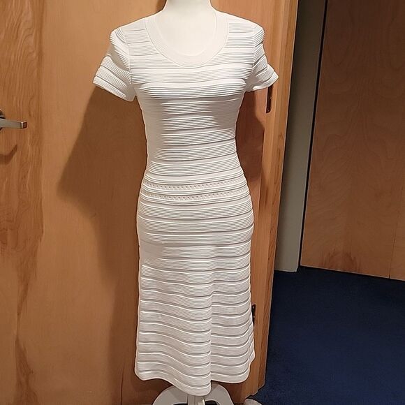 Michael Kors bandage dress  - Picture 4 of 10